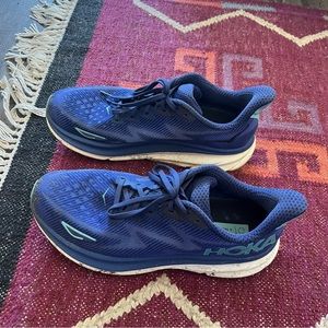 HOKA CLIFTON 9